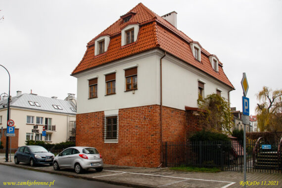 Płock miejskie mury obronne pozostałości baszty.