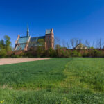 Świecie pozostałości miejskich murów obronnych.