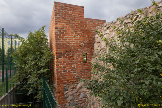 Barlinek miejskie mury obronne zachowana czatownia