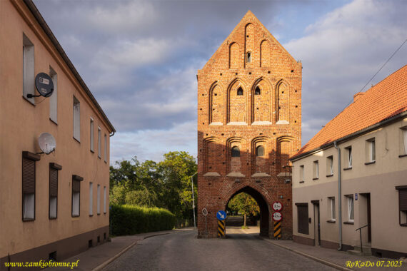 Lipiany miejskie mury obronne brama Myśliborska