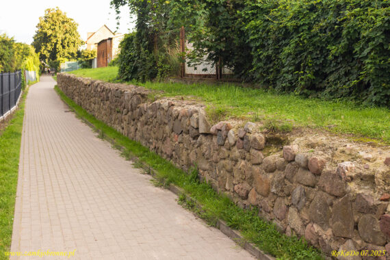 Lipiany miejskie mury obronne