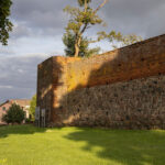 Lipiany miejskie mury obronne odcinek z trzema basztami