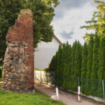 Lipiany miejskie mury obronne fragment z basztą łupinową