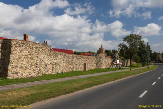 Trzcińsko miejskie mury obronne z czatownią
