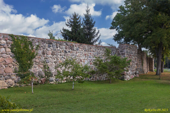 Trzcińsko miejskie mury obronne z czatownią