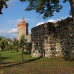 Trzcińsko miejskie mury obronne baszta Lodowa