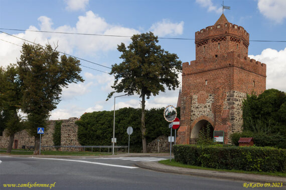 Trzcińsko miejskie mury obronne Brama Chojeńska