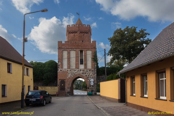 Trzcińsko miejskie mury obronne Brama Chojeńska