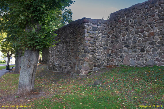 Trzcińsko miejskie mury obronne z czatownią