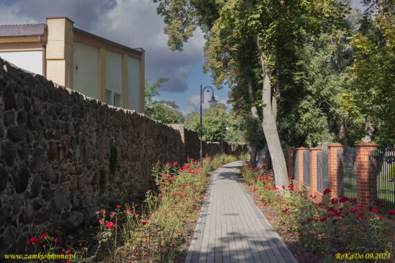 Trzcińsko miejskie mury obronne z czatownią