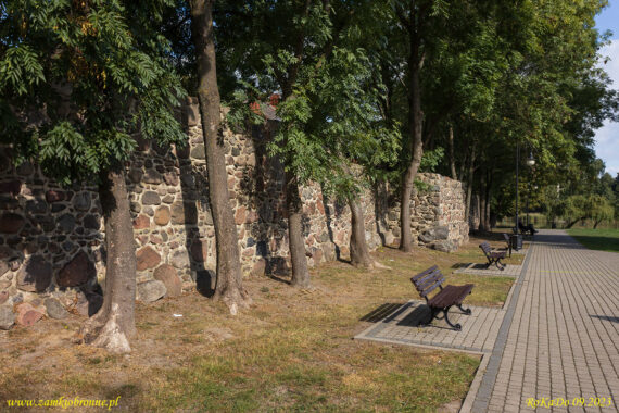 Trzcińsko miejskie mury obronne z czatownią