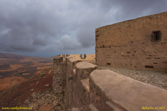 Teguise, wyspa Lanzarote zamek Castillo de Santa B&aacute;rbara