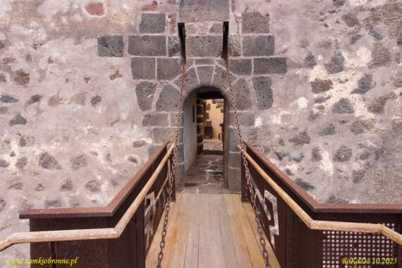 Teguise, wyspa Lanzarote zamek Castillo de Santa B&aacute;rbara