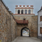 Opatów mury miejskie Brama Warszawska