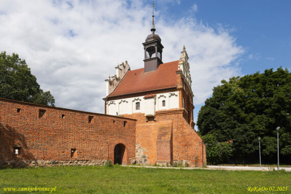 Stargard miejskie mury obronne Brama Wałowa