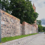 Stargard miejskie mury obronne fragment z zachowana czatownią