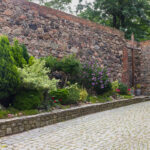 Stargard miejskie mury obronne fragment z zachowana czatownią